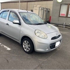 日産　マーチ　　低走行車！