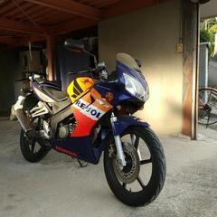 ホンダ CBR125R レプソルの画像