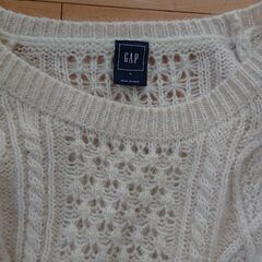 【GAP】バイカラー ケーブルニット セーターの画像