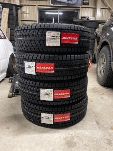 新品未使用　2022年スタッドレス　225/70R16 ブリザック　DM-V3