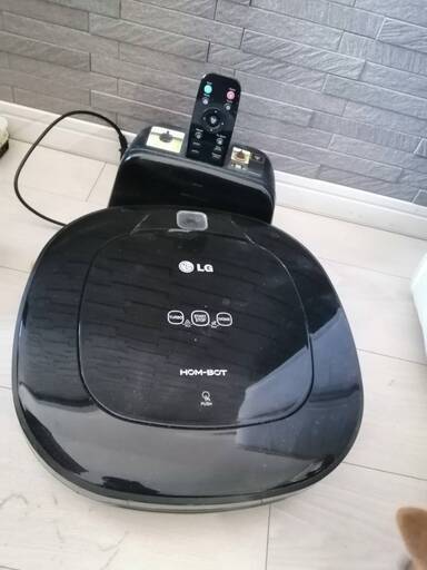 （相談中）【中古】LG お掃除ロボット VR6270LVMB　お売りします。