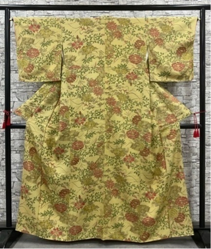 KMN-056 極美品 正絹 草花柄 総柄 着物 仕付け糸付き 身丈約154cm