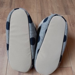 新品 tsukuru&Lin byリンネル ルームブーツ グレー ドット M 22～24cmの画像