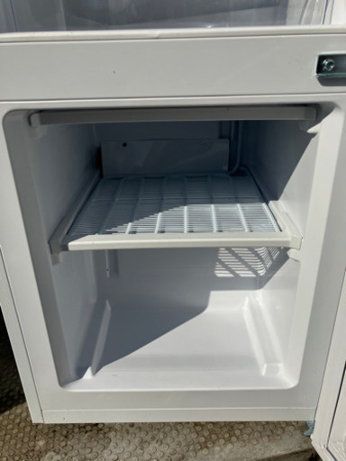 2020年製冷蔵庫　プラスチックにヒビあり