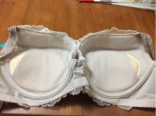 新品・未使用 ワコールのリボンブラ(E75)お値下げしました❣️