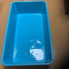 プラスチックのおけ