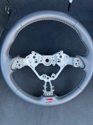 GRスポーツ　ステアリングホイール
