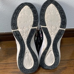 瞬足スニーカー22cm 2E 女の子の画像