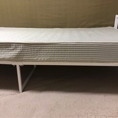 【受け渡し予定者決定🙇‍♀️】シングルベットフレーム&マットレスの画像