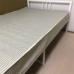 【受け渡し予定者決定🙇‍♀️】シングルベットフレーム&マットレスの画像