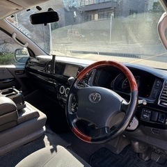 ローンブラックの方でも可能！ハイエースワイドロング2700cc車検5年12月までし　ギブソンフルエアロ+バッドフェイス　グッドイヤーイーグル１+17インチホイールベットキットカスタム多数の画像