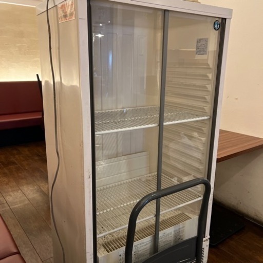 10/31、11/01来れる方限定リーチインショーケース