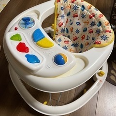 歩行器　譲ります　(西松屋)