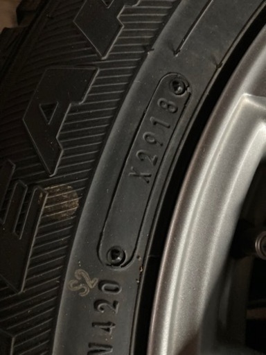 205/60/R16 スタッドレス4本セット　ヴォクシー80