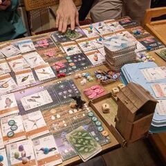 ボードゲームカフェに行ってくれる方