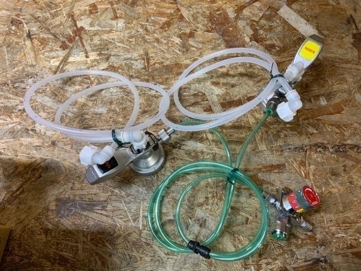 (5756) KIRIN キリン ビールサーバー部品 ビールヘッド 減圧弁 ホース付き 業務用 飲食店 店舗