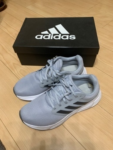 adidas ランニングシューズ　GLX6