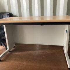 【お値下げしました】⑭スチールデスク　事務机　オフィスデスクの画像
