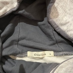 Confirm メンズパーカーの画像