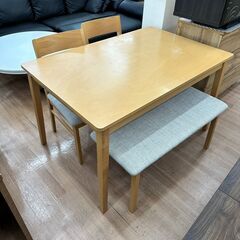 4人用ダイニングセット チェア2脚＆ベンチタイプ ニトリ 定価32800円 キッチン家具?自社配送時?代引き可?※現金、クレジット、スマホ決済対応※【送料に設置込】