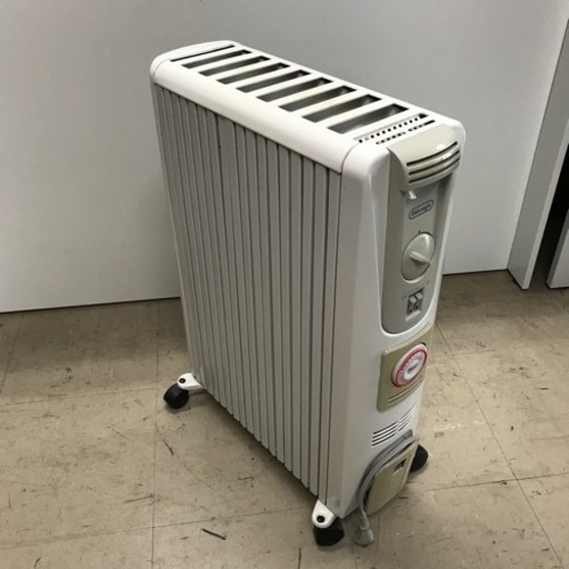 K2210-934 デロンギ オイルヒーター 091521TEC 製造年不明【コード巻き部パーツ欠け】