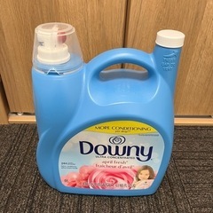 柔軟剤ダウニー　5L 残量半分くらい