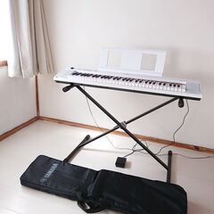 超美品 ヤマハ 電子ピアノピアジェーロ 操作問題なし ホワイト 台・移動袋・フットペダル付の画像