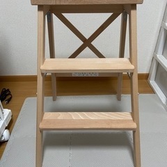 IKEA 脚立 ベクヴェームの画像
