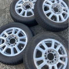 スタッドレスタイヤ155/65R13の画像