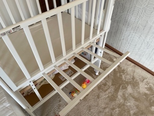 【お取引相談中】カトージ　ミニサイズベビーベッド☆ハイタイプ　ホワイト