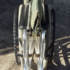 車椅子　※右足部分部品不足の画像
