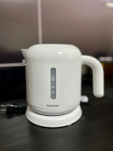 アイリスオーヤマ 電気ケトル 電気ポット 800ml IKEB-800-W