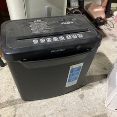 アイリスオーヤマ　シュレッダー