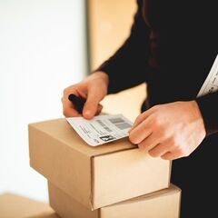 働き方が魅力　安定した収入　軽荷物配送ドライバー　未経験可