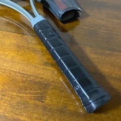 硬式用テニスラケット（ケース付き）の画像