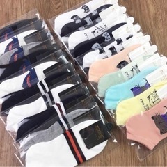靴下安売り、1足100円の画像