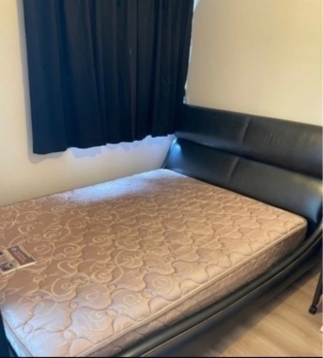 大幅値下げ⭐︎ダブルベッド（クイーン？）