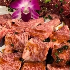 居酒屋バルや系列焼肉店スタッフ