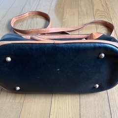 小旅行用カバン革製品の画像