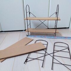 アイアン調？＋合板？のミニ棚の画像