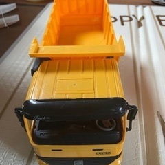 大型ダンプカーの画像