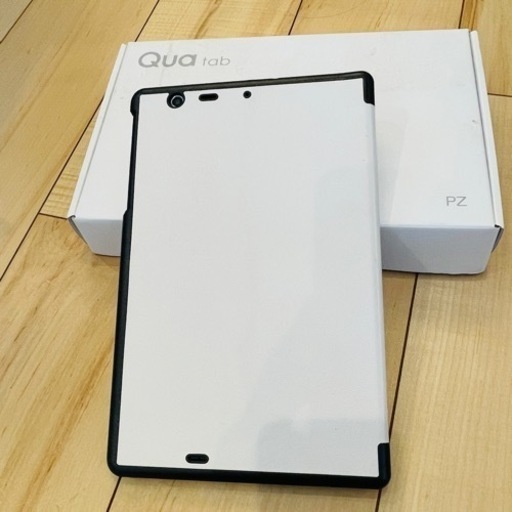 au Qua Tab PZ LGT32 ネイビー　SIMロック解除済み