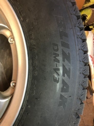 ジムニー  ブリヂストンブリザック　DM-V３　175/80-R16  値段交渉可