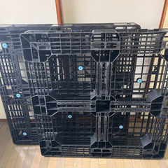 プラスチックパレット【2枚】 11/5引取り優先