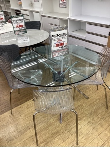 KK-1【新入荷　リサイクル品】ガラスラウンドテーブル5点セット　クリアチェア