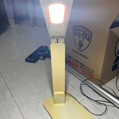 卓上、高輝度ライト　日焼けしていい感じです笑の画像