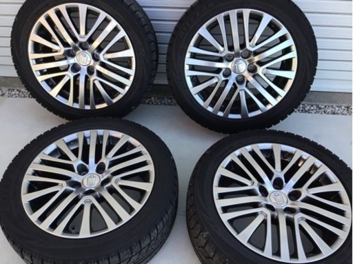 クラウン　マジェスタ　スタッドレスタイヤ　4本　ホイール付き