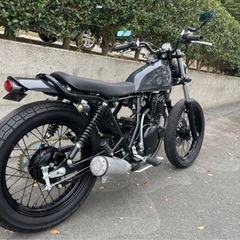 美車グラストラッカービッグボーイスカチューンボバーカスタムsr400twボルティの画像