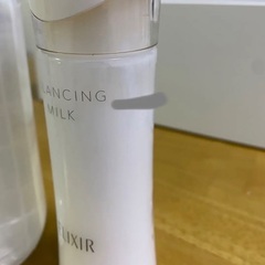 エリクシールバランシングミルクII &ホワイトルフィフス薬用化粧水セットの画像