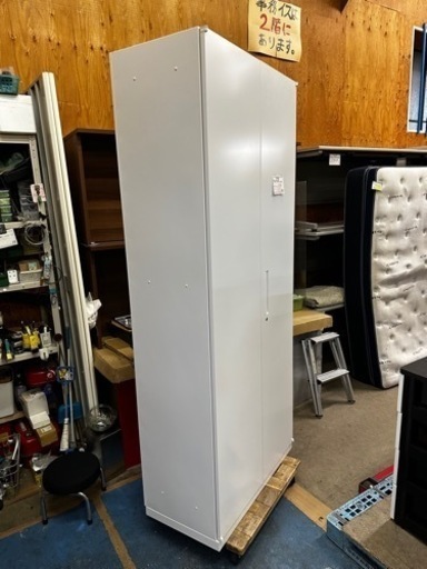 実売11万　両開き書庫　内田洋行　幅:900奥行:450 高さ:2100mm　HSシリーズ HS-T-21(C) 5-825-1212